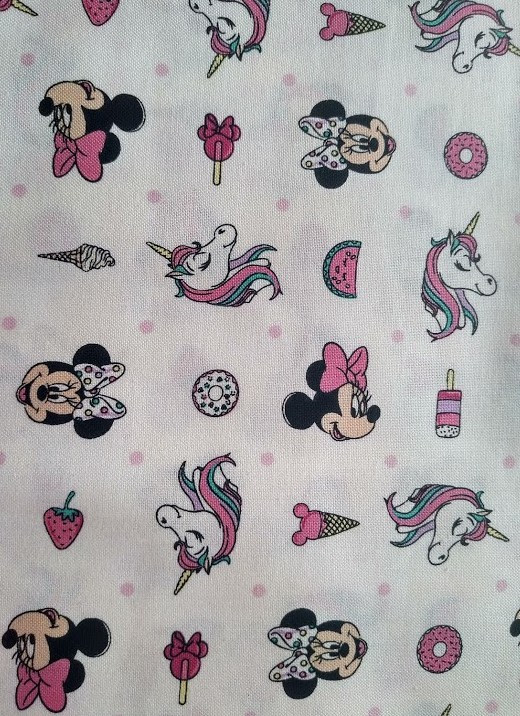 MINNIE Y UNICORNIOS